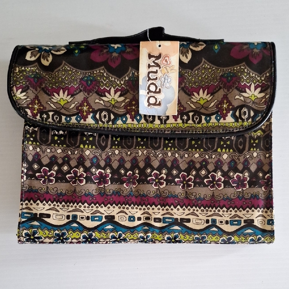 MUDD Multicolor Tablet Case - Picture 2 of 8